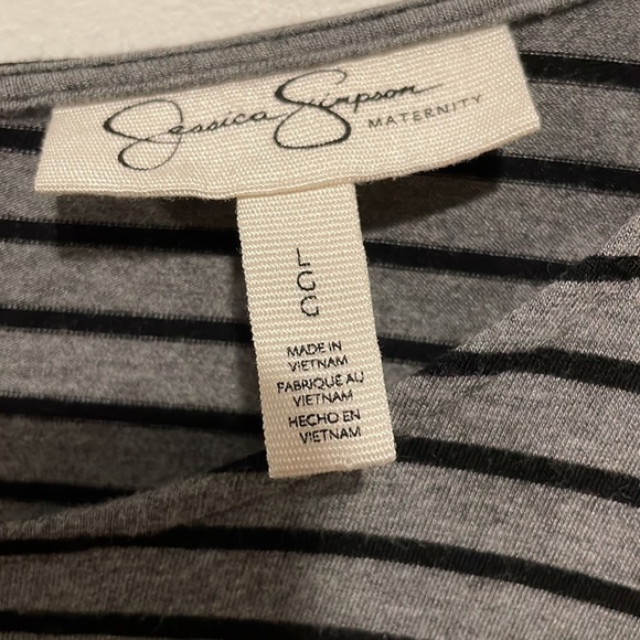 Jessica Simpson Maternity Shirt - Picture 4 of 5